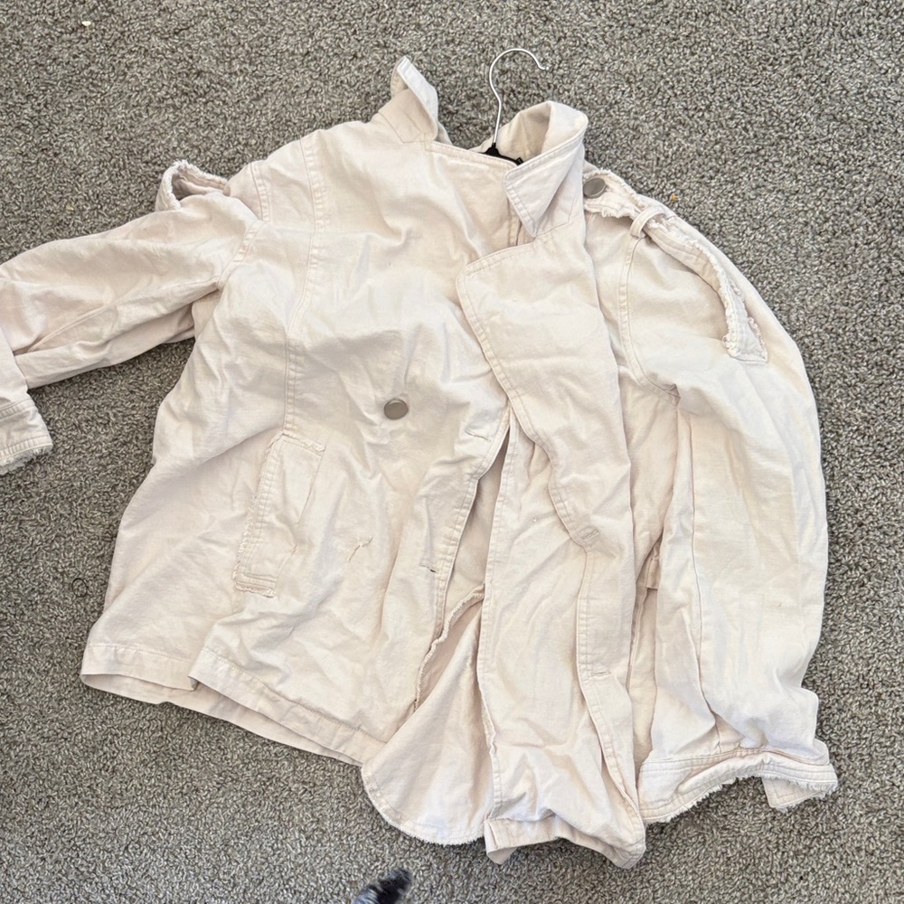 Abercrombie & Fitch Cream Jacket with Gray Leopard Pants